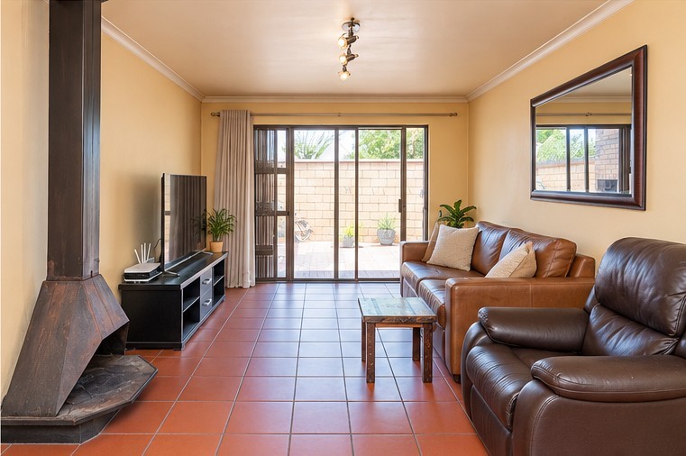 House for sale in Kleinbron, Brackenfell, 75 m²