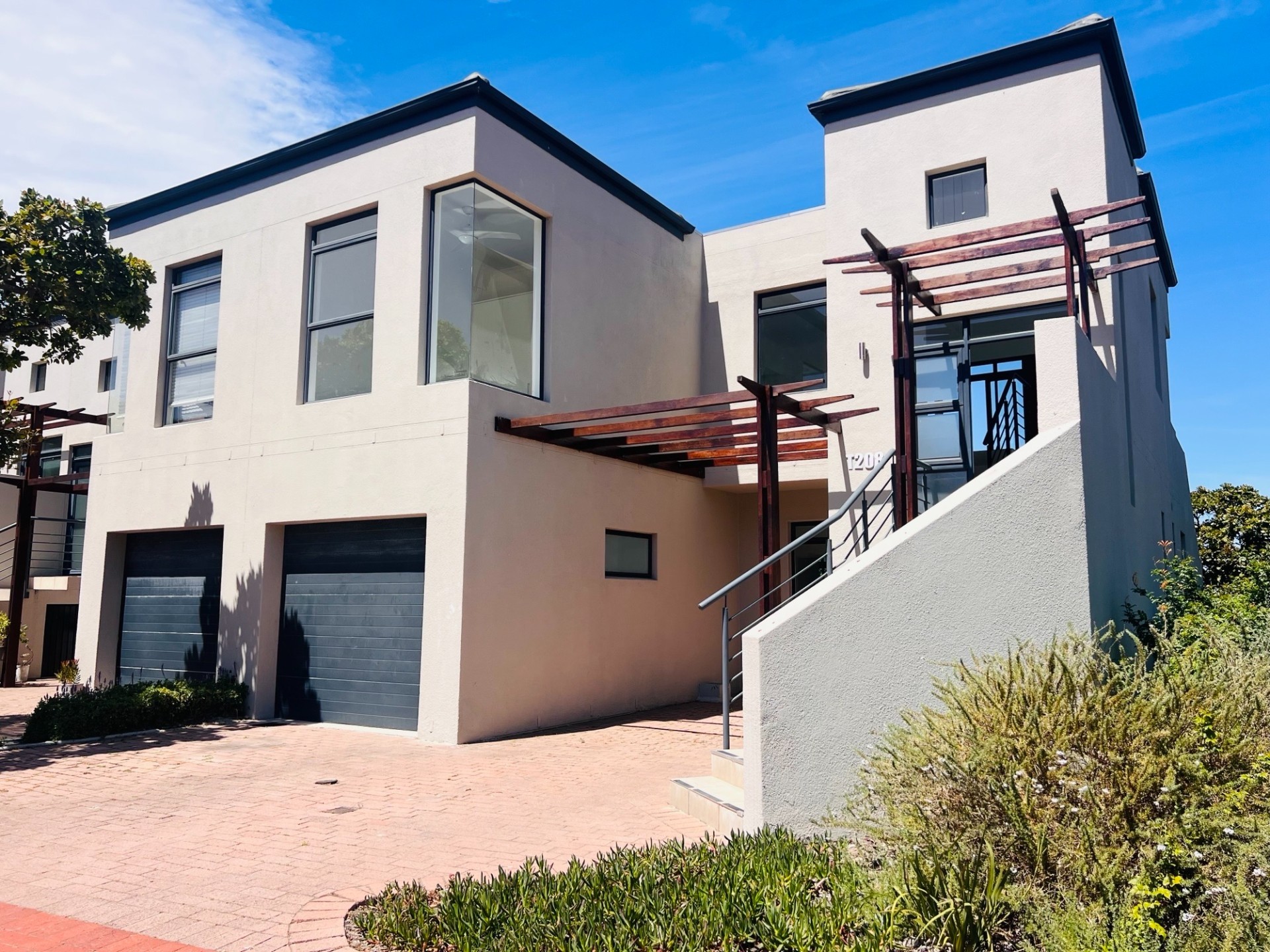 Townhouse for rent in Century City, Milnerton, 128 m²