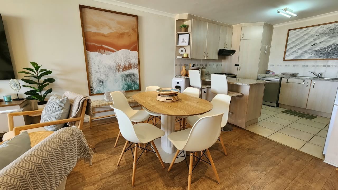 Apartment for sale in Kabeljauws, Jeffreys Bay, 122 m²