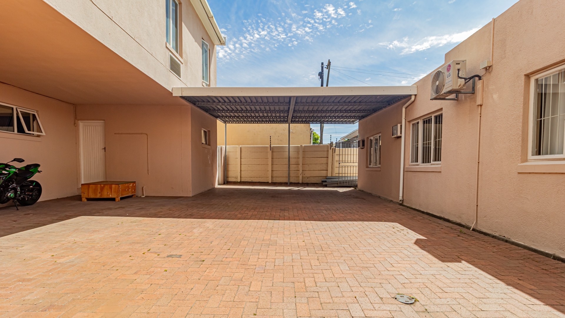 Commercial Property for sale in Oakdale, Bellville, 872 m²