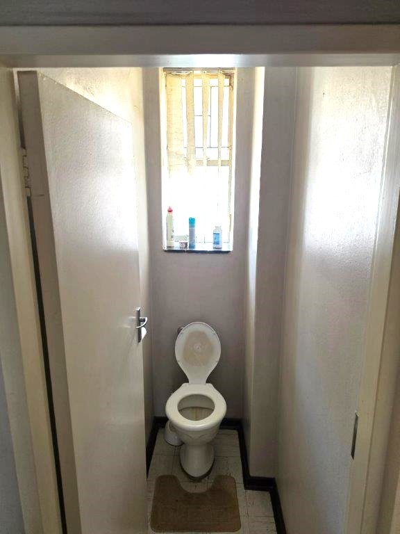 Apartment for sale in Muckleneuk, Pretoria, (2nd floor), Kerry, 205 Troye, Muckleneuk, Pretoria, Gauteng, 68 m²