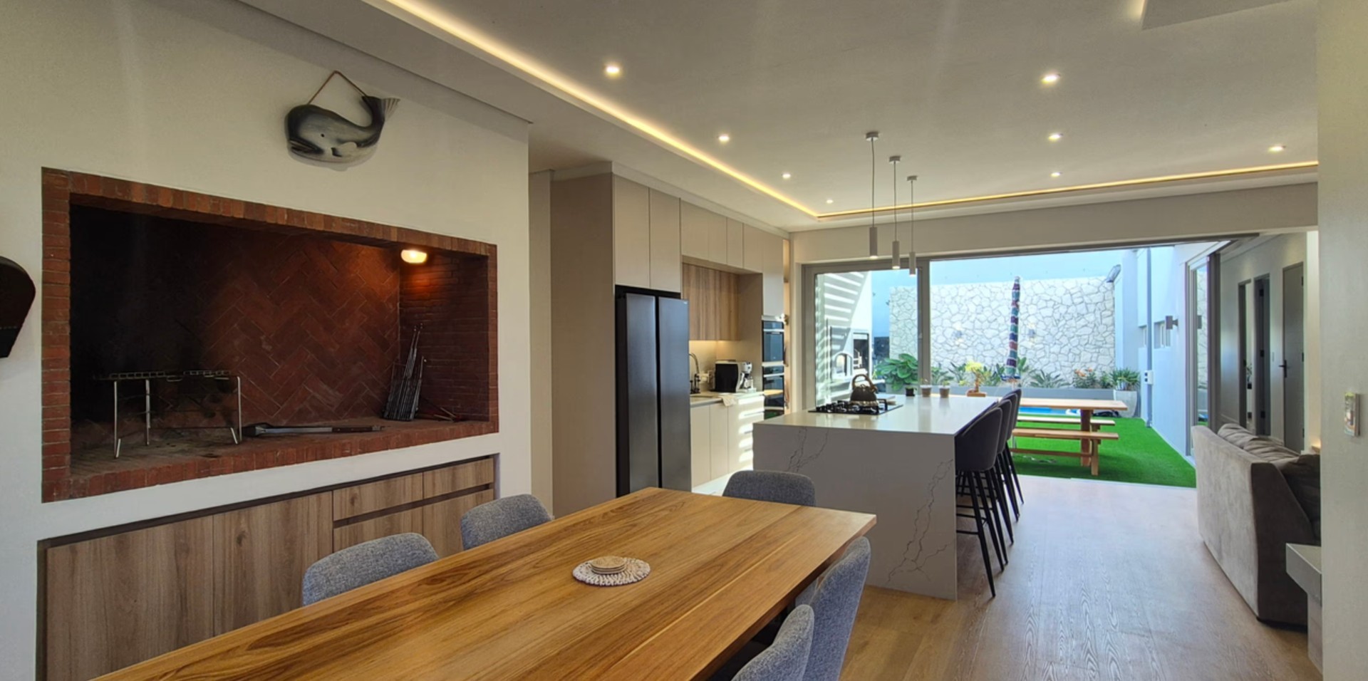 House for sale in Sandown, Blouberg, 260 m²