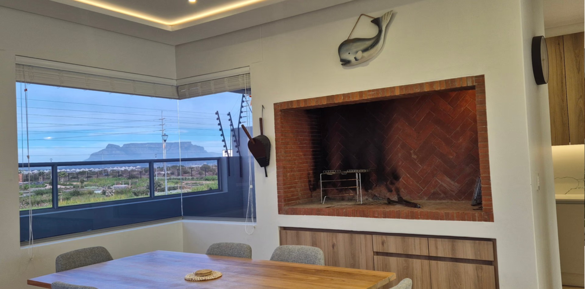 House for sale in Sandown, Blouberg, 260 m²