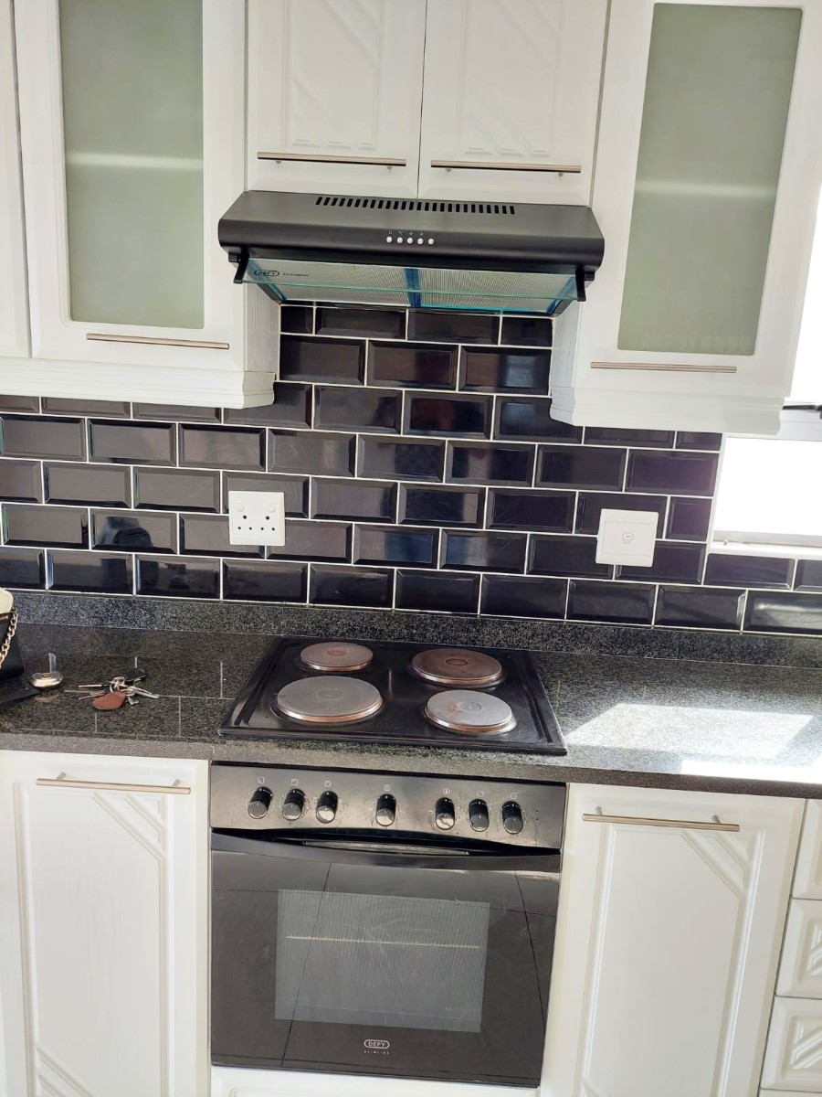 Apartment for sale in Dawncrest, Verulam, KwaZulu Natal, 83 m²