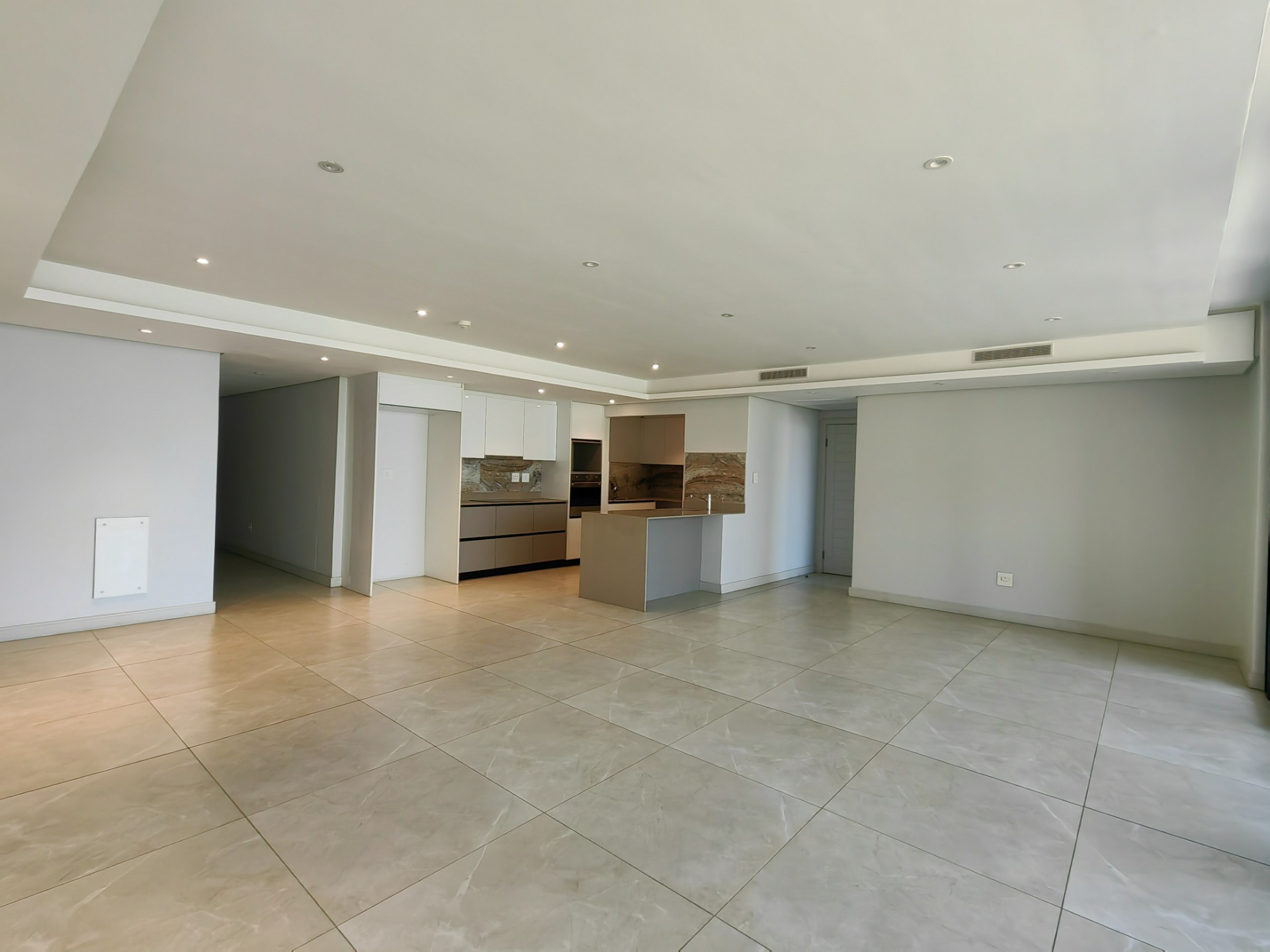 Apartment for rent in Umhlanga, KwaZulu Natal, 180 m²