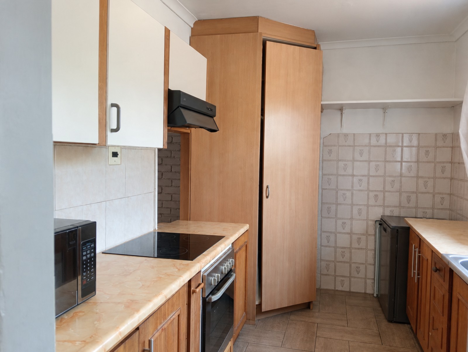 Townhouse for rent in Kempton Park AH, Kempton Park
