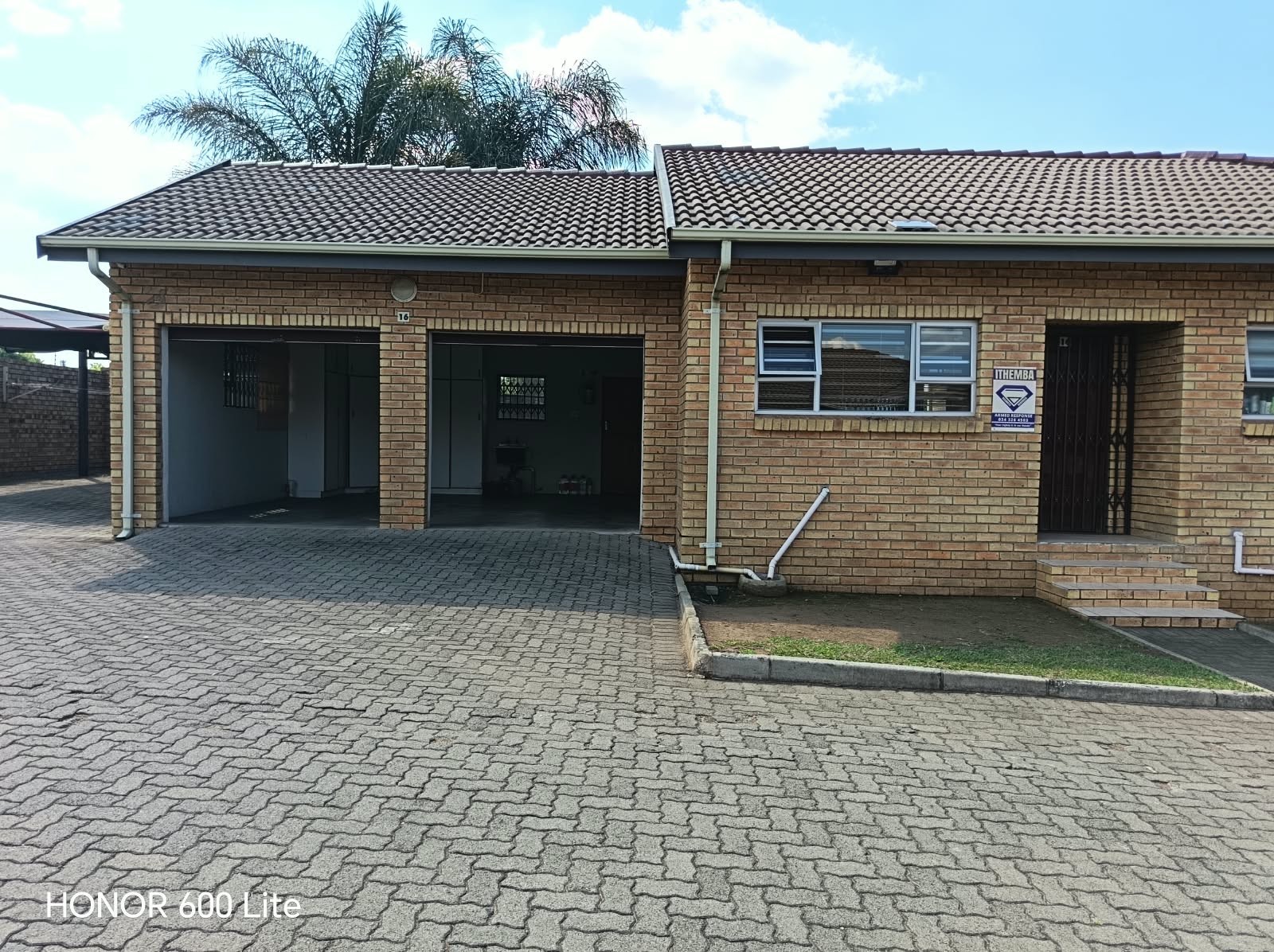 Townhouse for sale in Pioneer Park, Newcastle, KwaZulu Natal, 121 m²