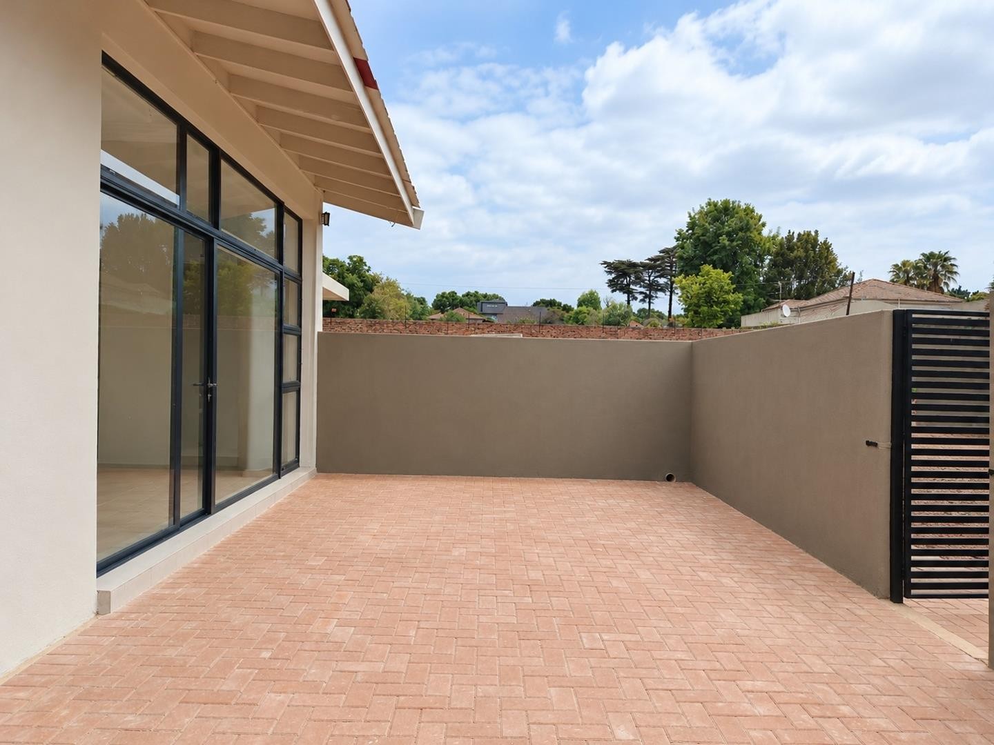 Apartment for rent in Houghton Estate, Johannesburg, 75 m²