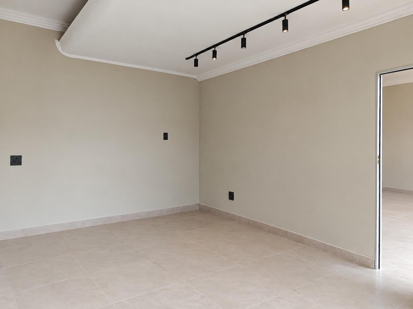 Apartment for rent in Houghton Estate, Johannesburg, 75 m²