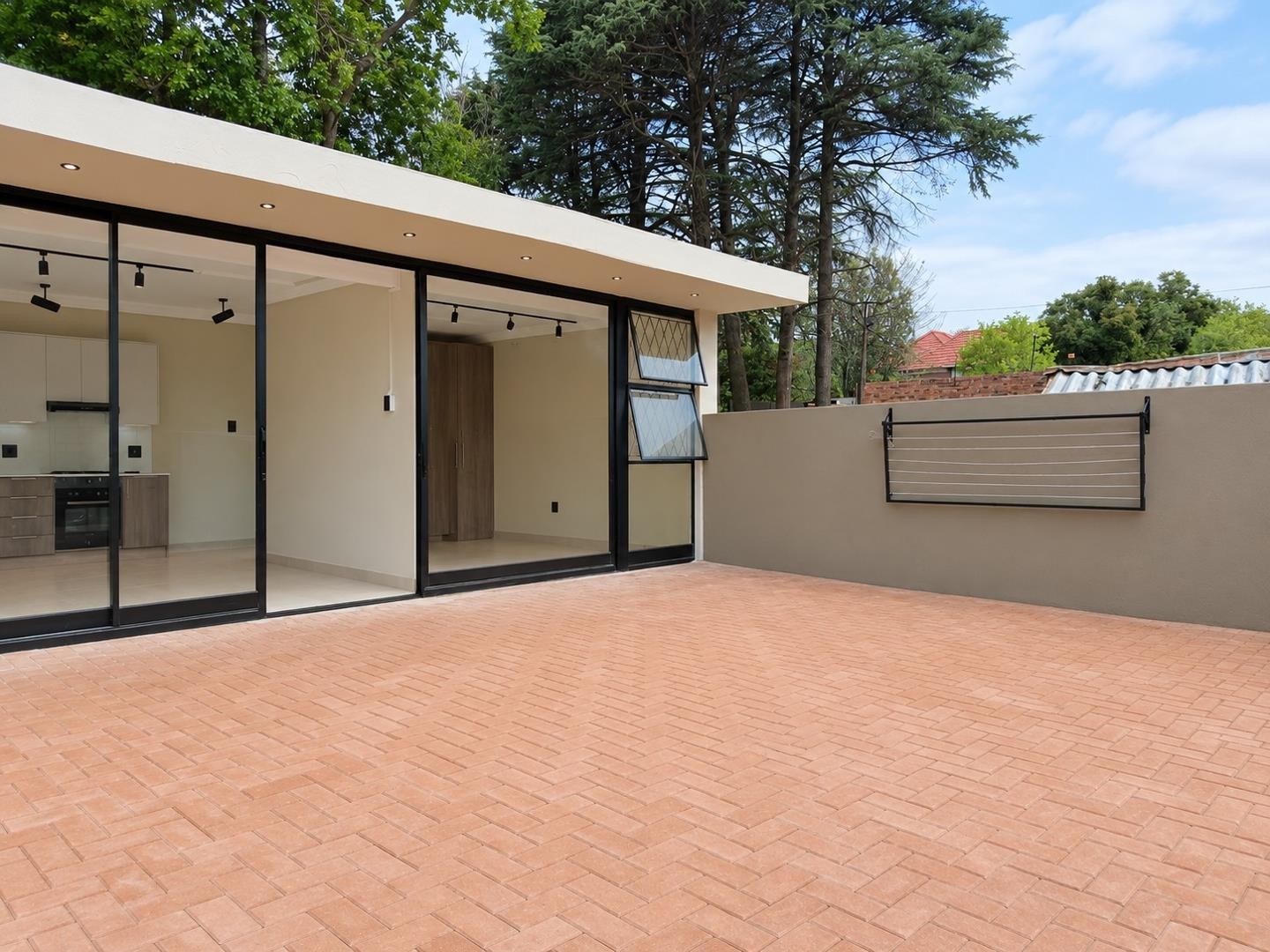 Apartment for rent in Houghton Estate, Johannesburg, 60 m²