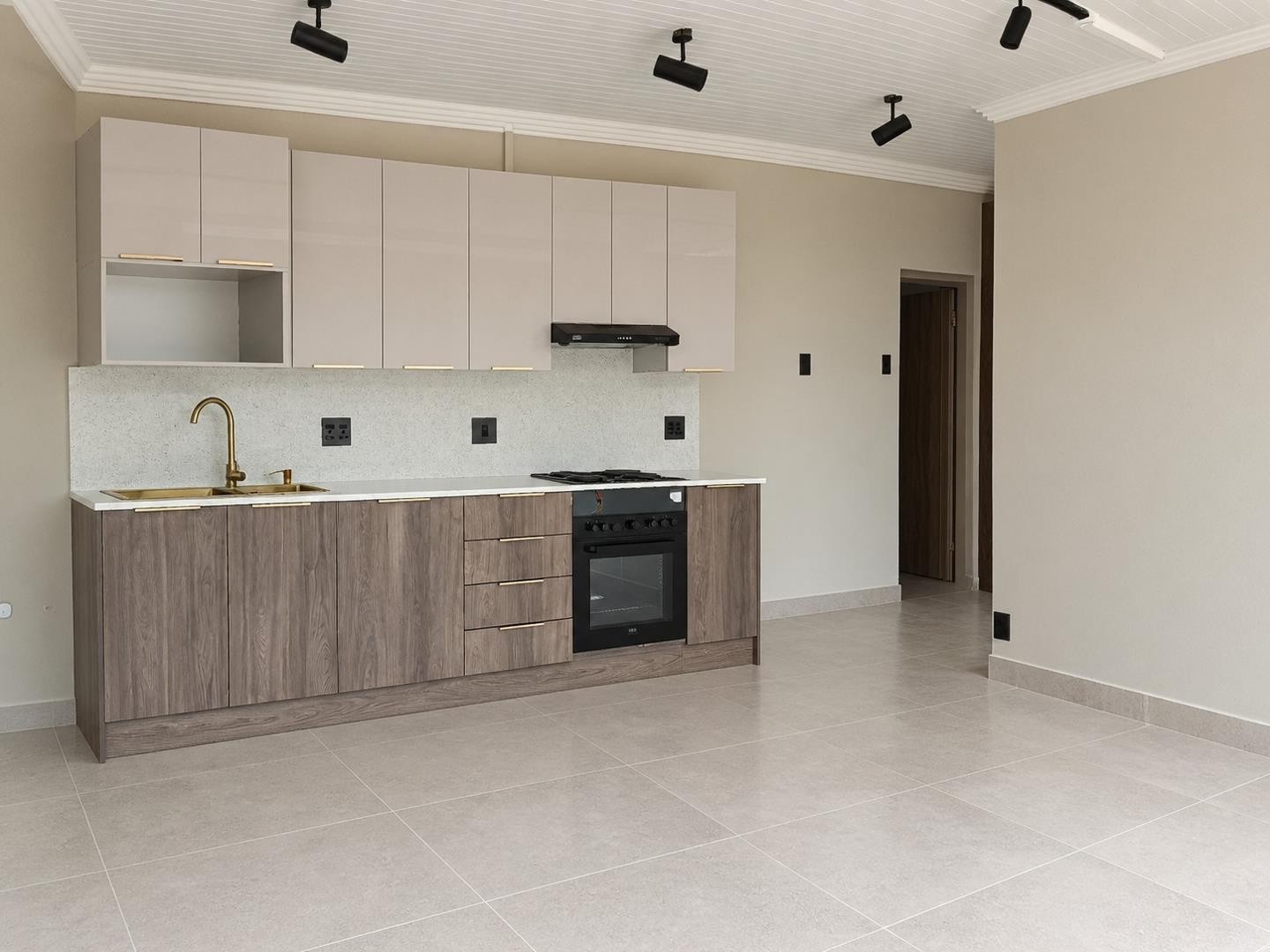 Apartment for rent in Houghton Estate, Johannesburg, 60 m²