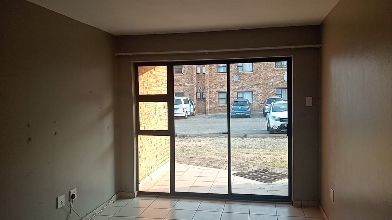 Apartment for rent in Witfield, Boksburg, 1072 Witfield (1st floor), Witfield Ridge, 41 Biddulph Street, Witfield, Boksburg, Gauteng, 58 m²
