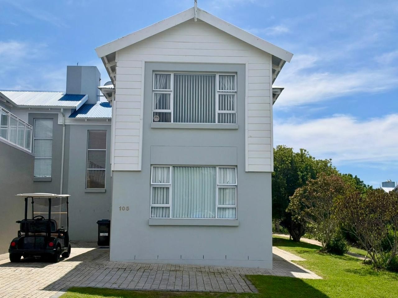 House for sale in Pinnacle Point Golf Estate, Mossel Bay, 250 m²