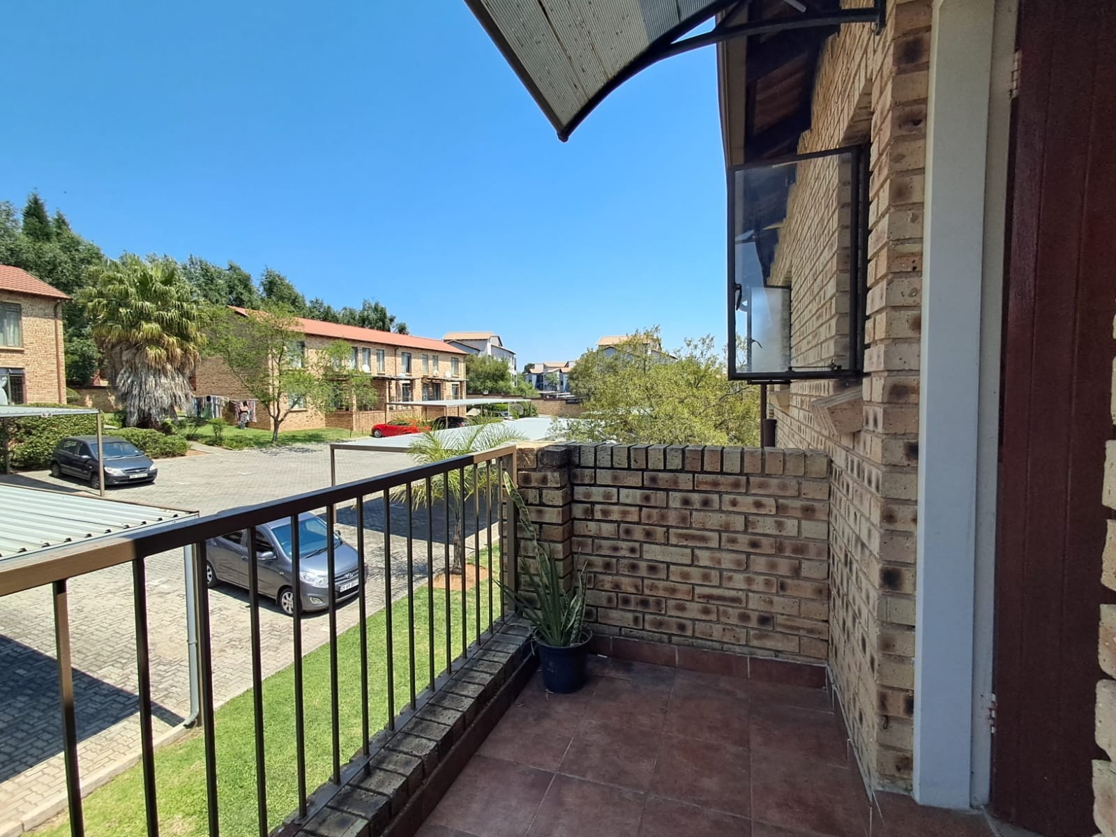 Apartment for sale in Honeydew Grove, Roodepoort, 50 m²