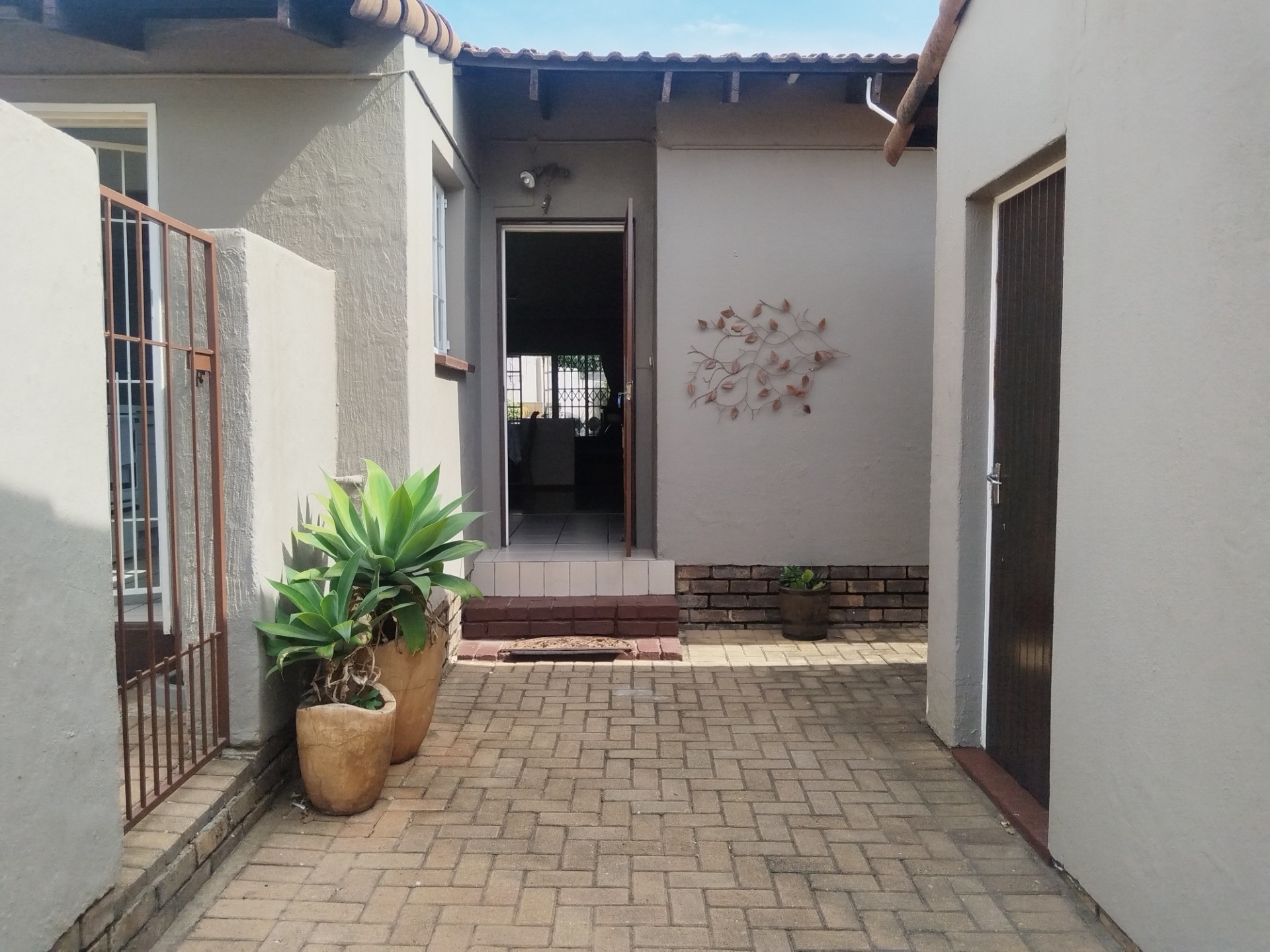 Townhouse for sale in Sundowner, Randburg, 95 m²