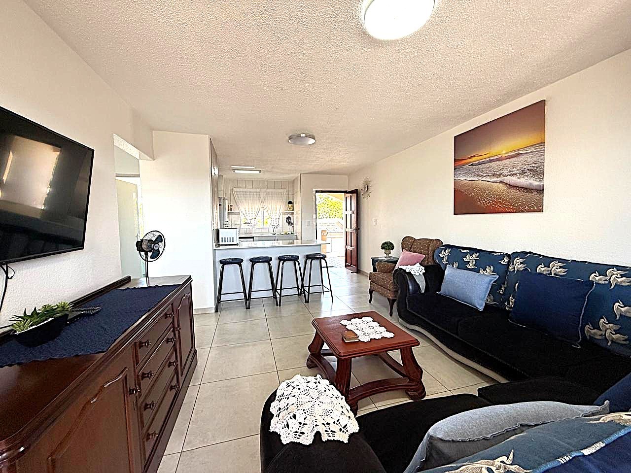 Apartment for sale in Uvongo Beach, Margate, KwaZulu Natal, 69 m²