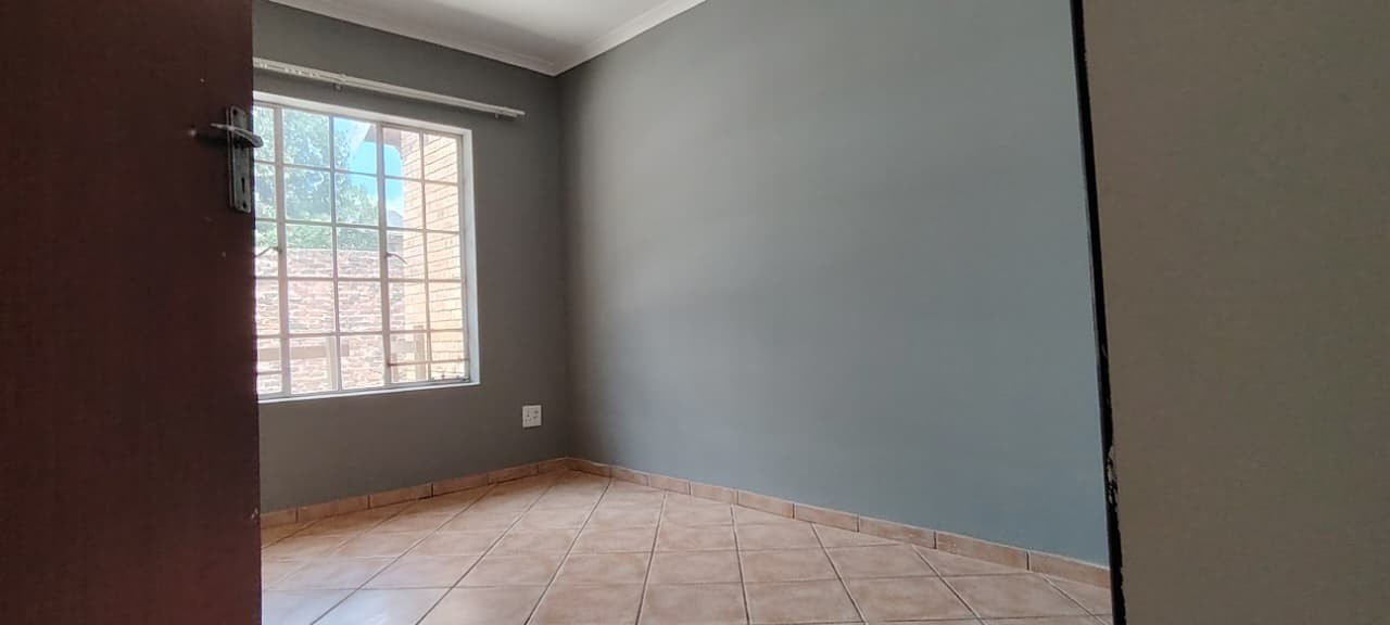 Apartment for rent in Bo-dorp, Rustenburg Central, Rustenburg, North West