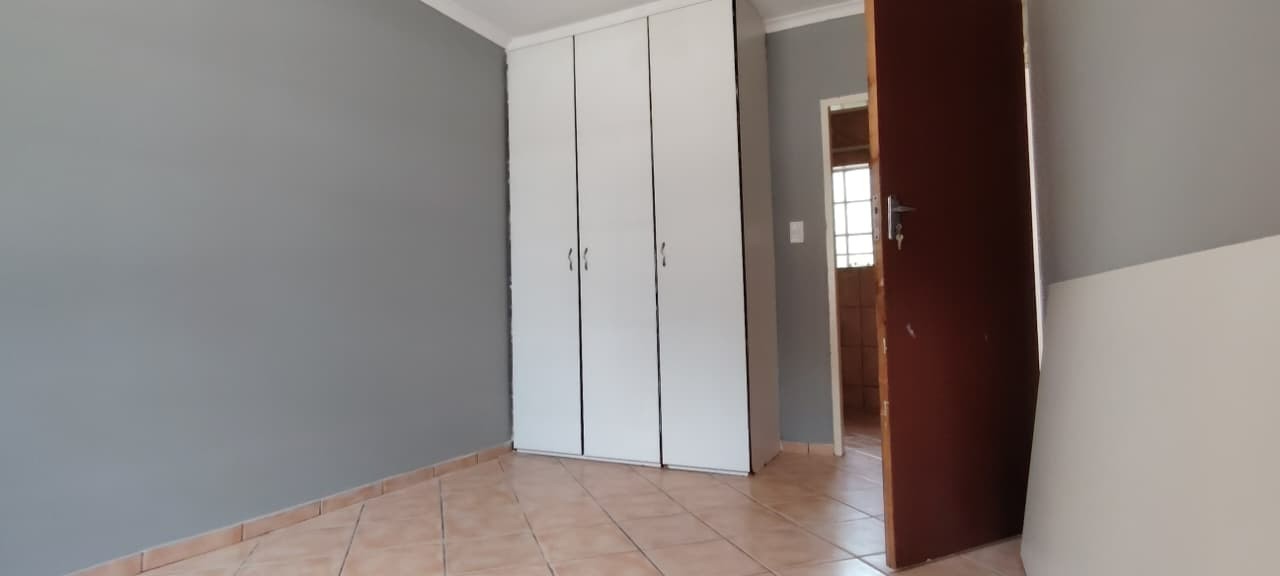 Apartment for rent in Bo-dorp, Rustenburg Central, Rustenburg, North West