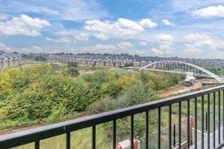 Penthouse for rent in Waterfall, Midrand