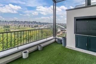 Penthouse for rent in Waterfall, Midrand