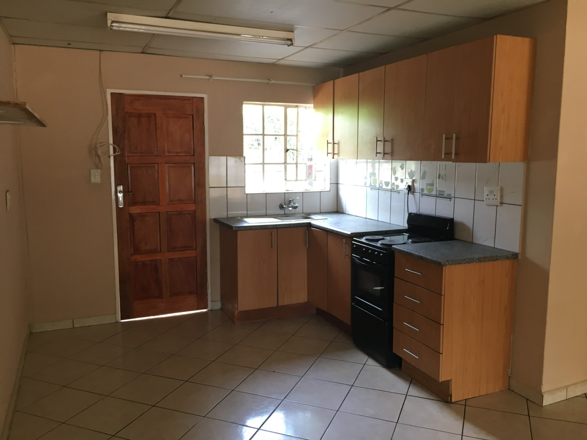Apartment for rent in Oos Einde, Rustenburg, North West