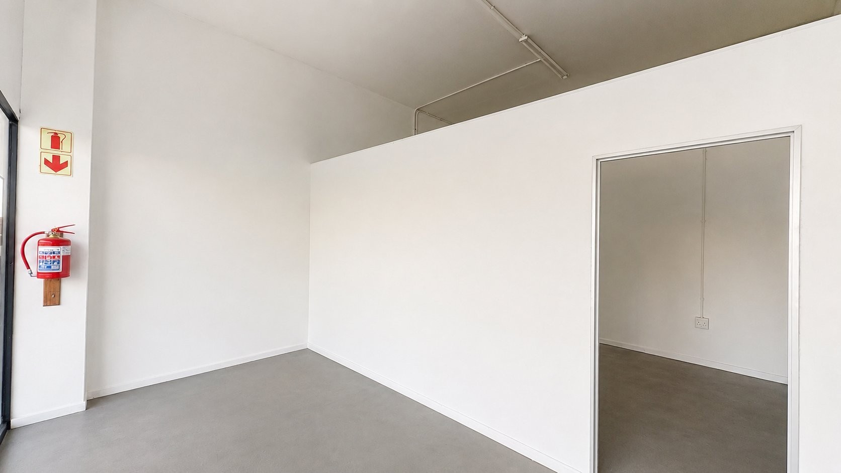 Commercial Property for rent in Dunvegan, Edenvale, 33 m²