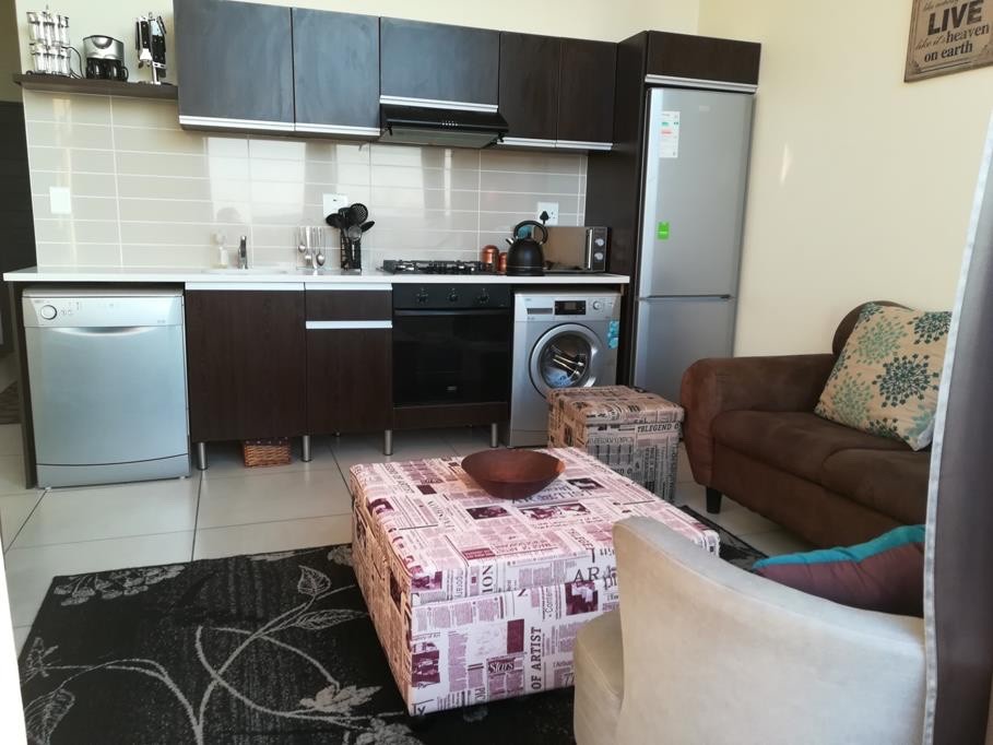 Apartment for rent in Fourways, Sandton, 44 m²