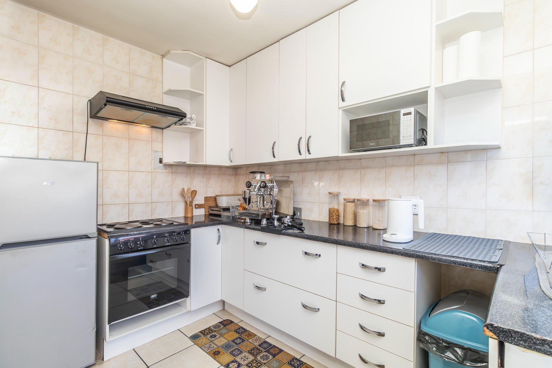 2 Bedroom Apartment For Sale in Fontainebleau, Randburg