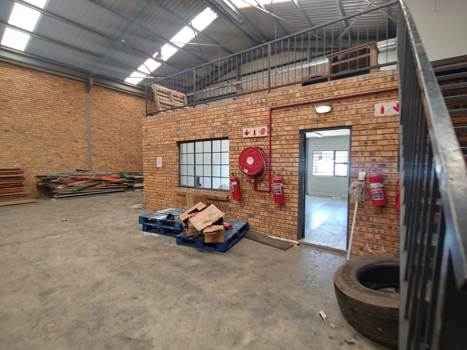 Warehouse for rent in Strijdompark, Randburg, 12, Acacia Industrial Park, 22 Arbeid street, Strijdompark, Randburg, Gauteng, 347 m²
