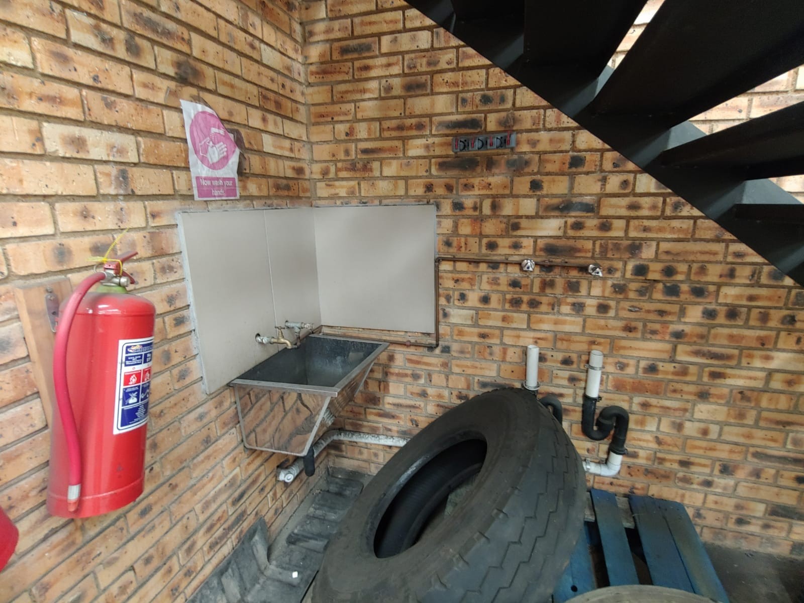 Warehouse for rent in Strijdompark, Randburg, 12, Acacia Industrial Park, 22 Arbeid street, Strijdompark, Randburg, Gauteng, 347 m²