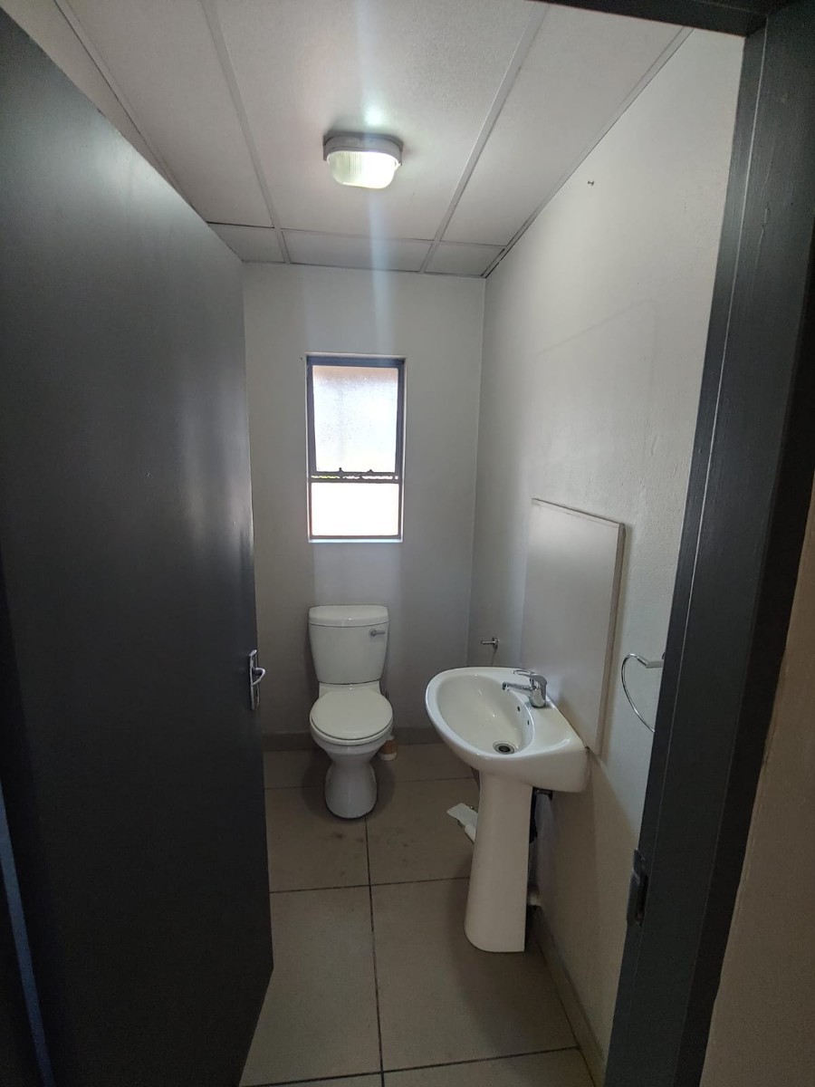 Warehouse for rent in Strijdompark, Randburg, 20, Acacia Industrial Park, 22 Arbeid street, Strijdompark, Randburg, Gauteng, 461 m²