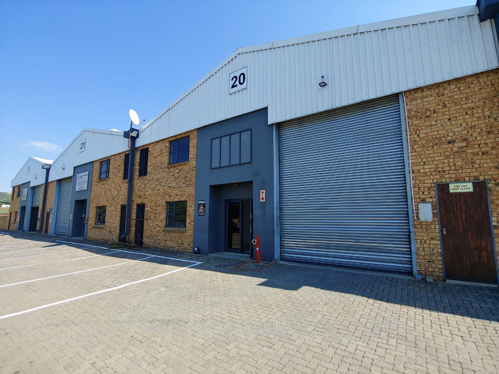 Warehouse for rent in Strijdompark, Randburg, 20, Acacia Industrial Park, 22 Arbeid street, Strijdompark, Randburg, Gauteng, 461 m²