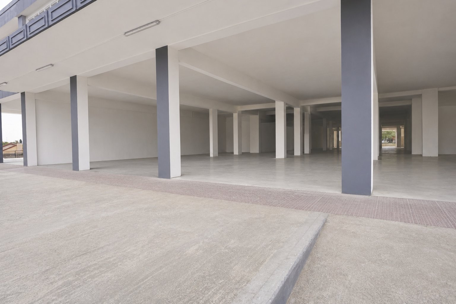 Commercial Property for rent in Dunvegan, Edenvale, 2442 m²