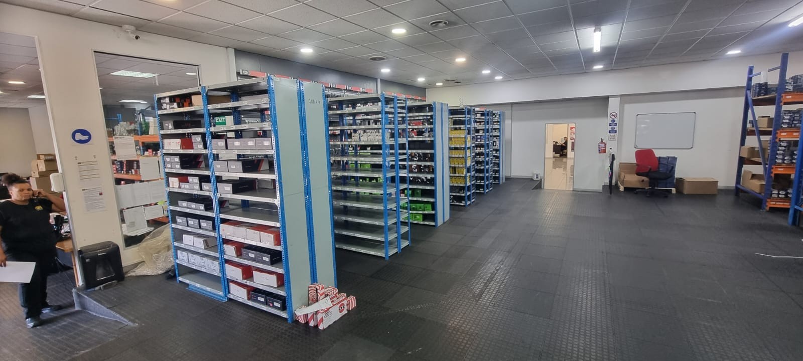 Showroom for rent in Sydenham, Port Elizabeth, 5 Uitenhage Road, Sydenham, Port Elizabeth, Eastern Cape, 1102 m²