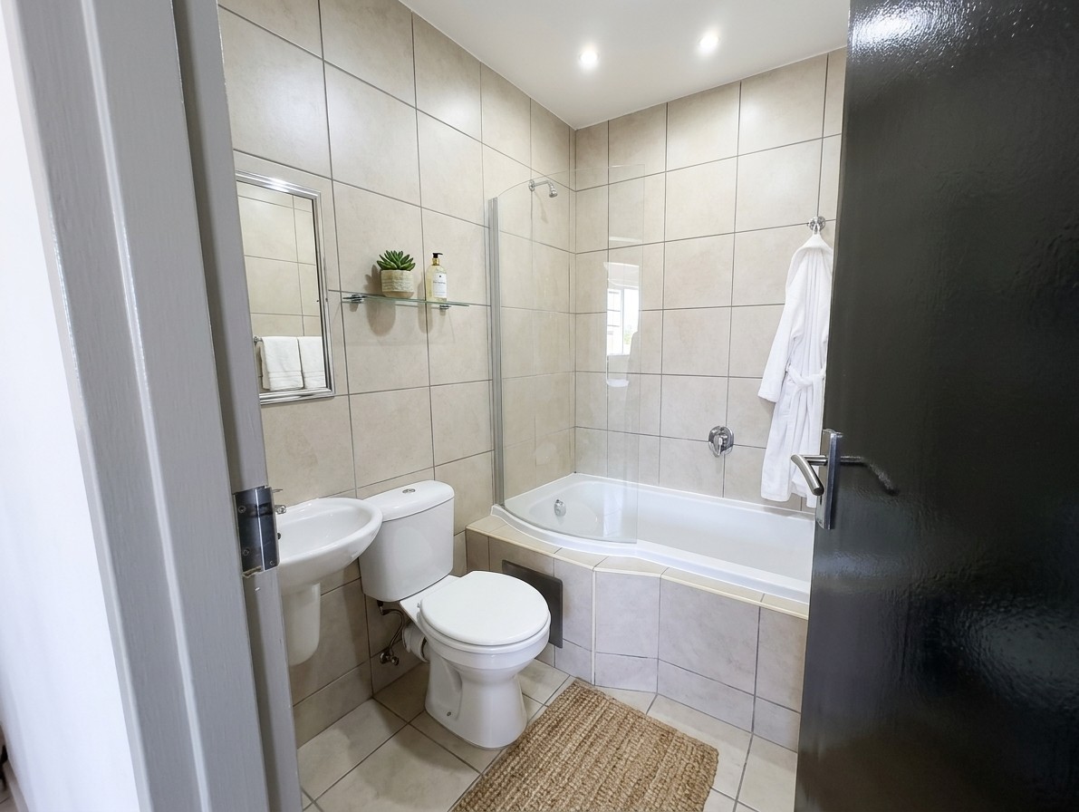 Apartment for sale in Olifantsvlei, Johannesburg, 47 m²