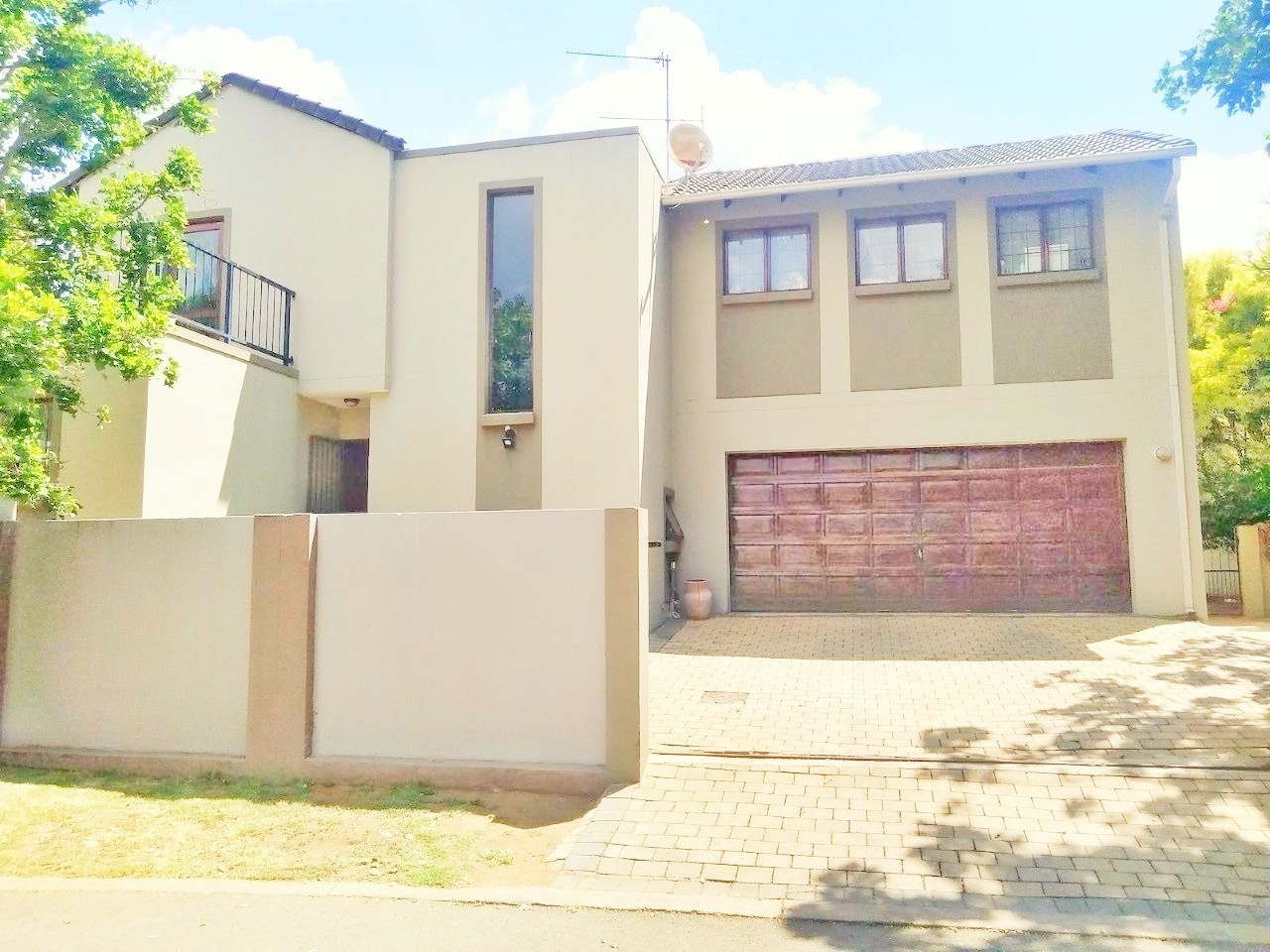 House for sale in North Riding, Randburg, 237 m²