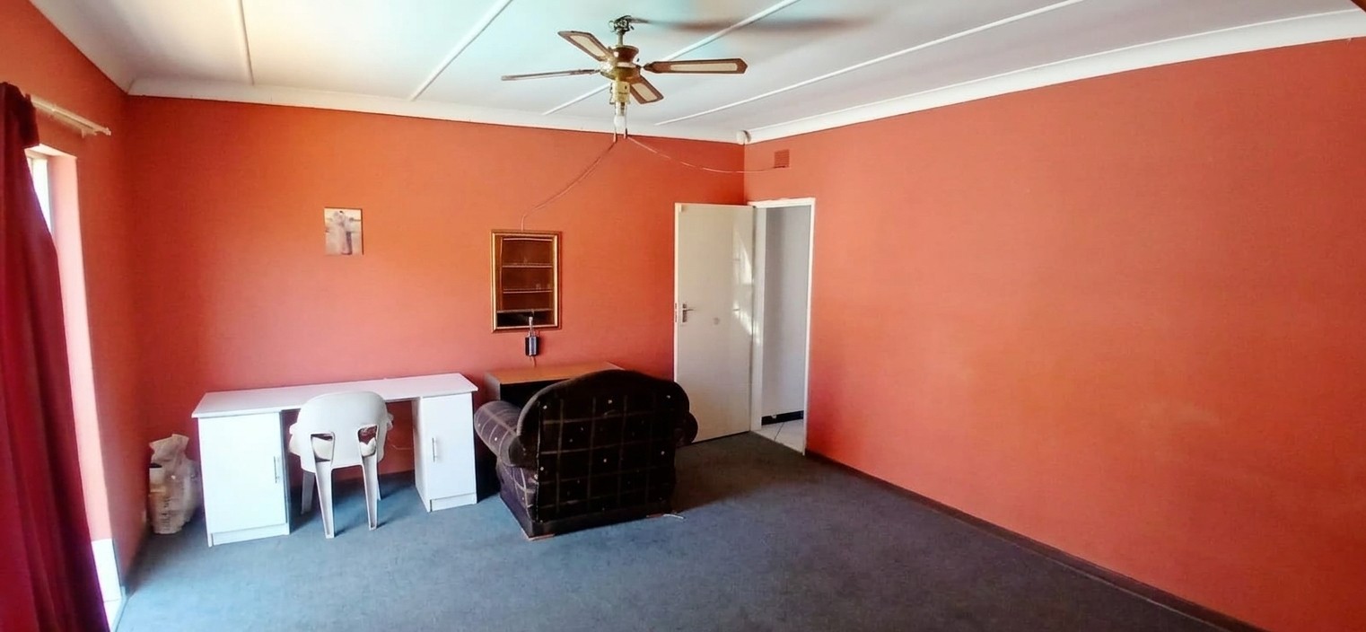 House for sale in Roosheuwel, Klerksdorp, North West, 250 m²