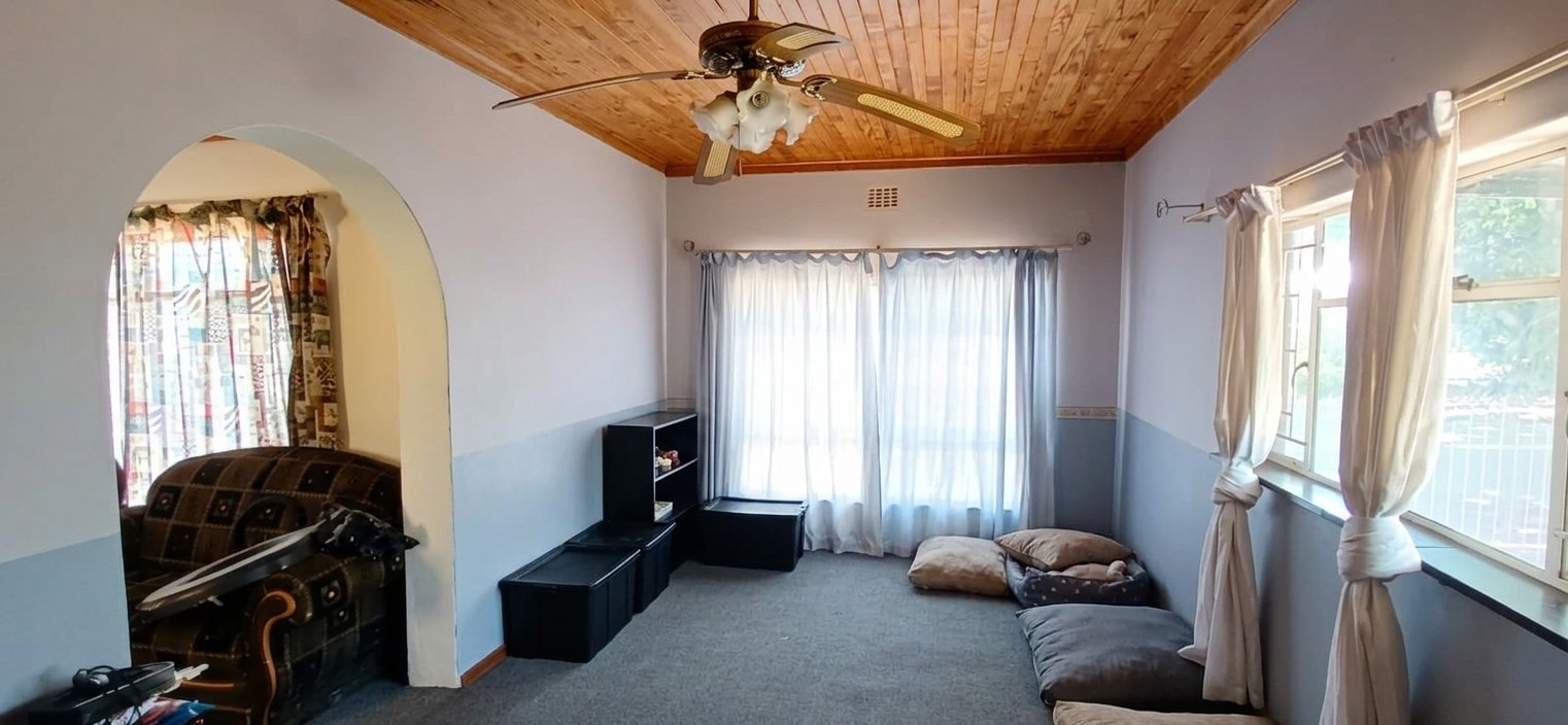 House for sale in Roosheuwel, Klerksdorp, North West, 250 m²