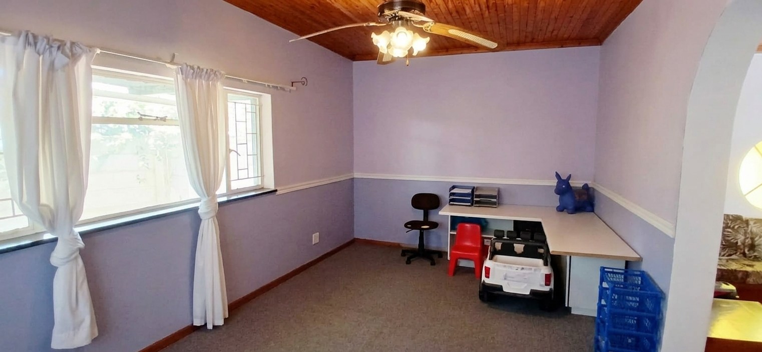 House for sale in Roosheuwel, Klerksdorp, North West, 250 m²