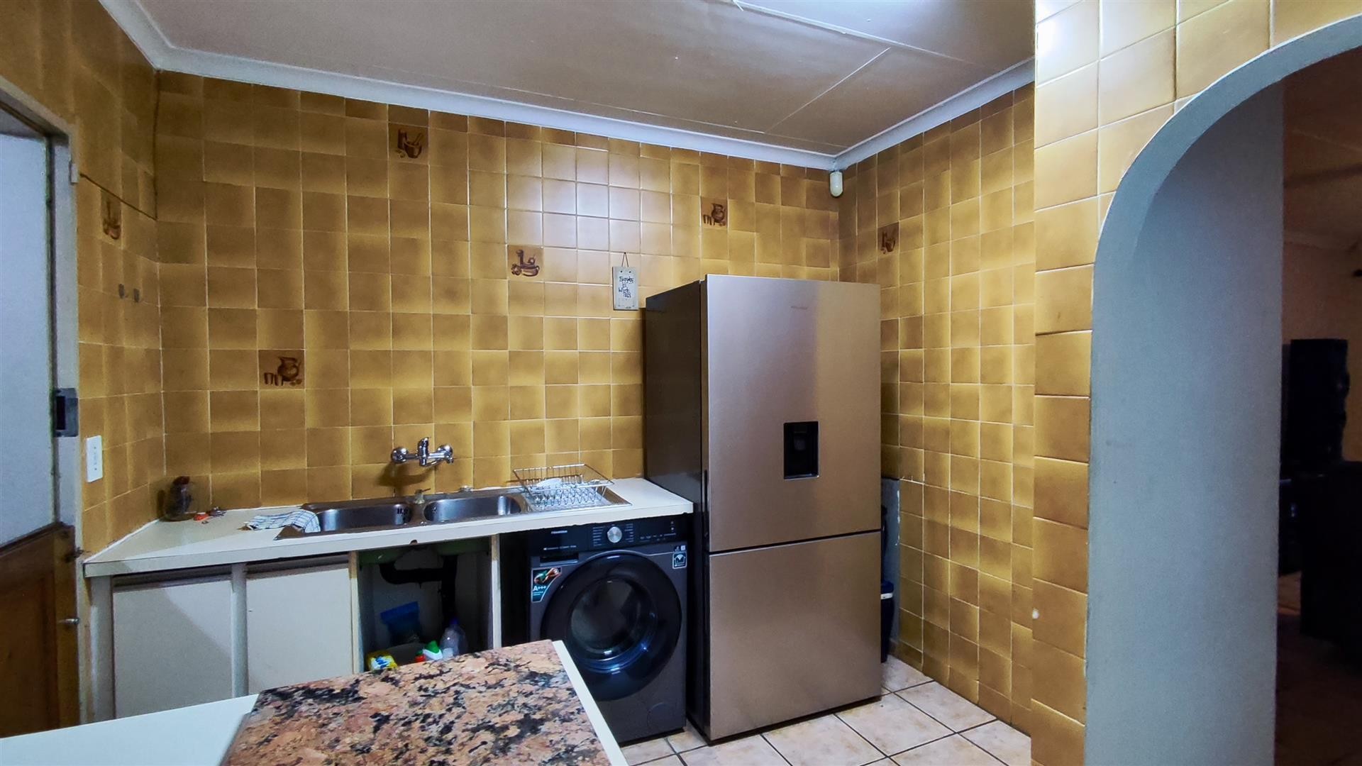 House for sale in Edleen, Kempton Park, 368 m²