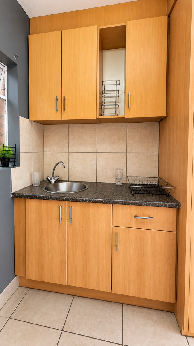 Studio Apartment for sale in Melville, Johannesburg, 26 m²