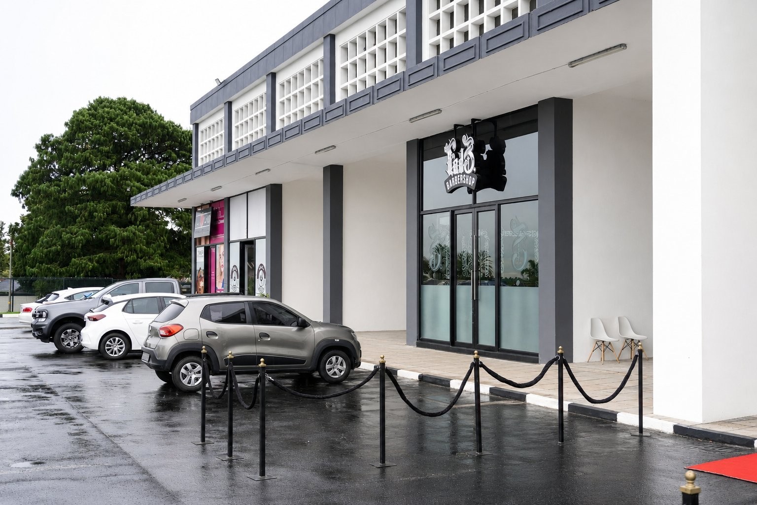 Commercial Property for rent in Dunvegan, Edenvale, 687 m²