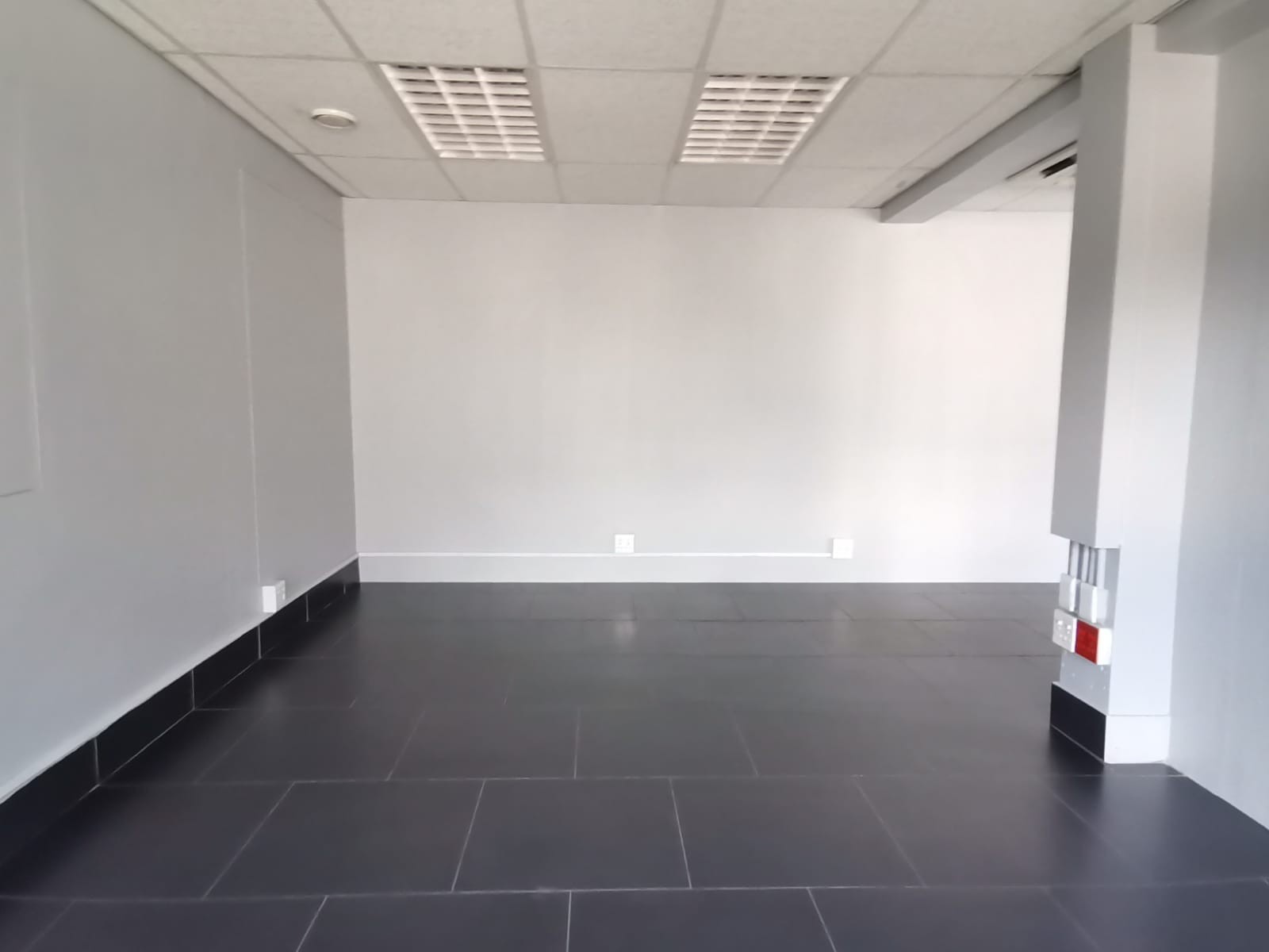 Office for rent in Bella Vista, Paarl, 115 m²