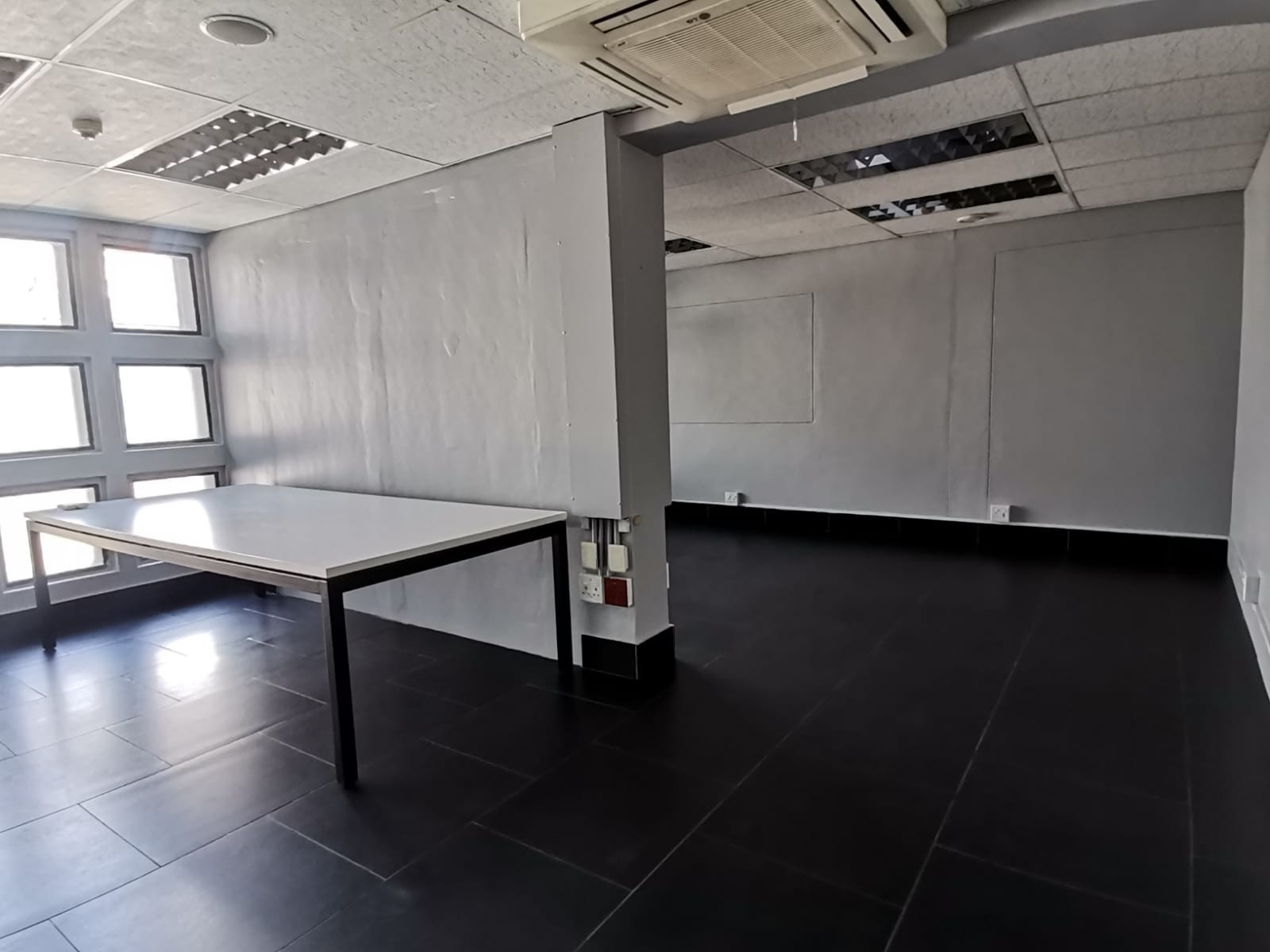 Office for rent in Bella Vista, Paarl, 115 m²