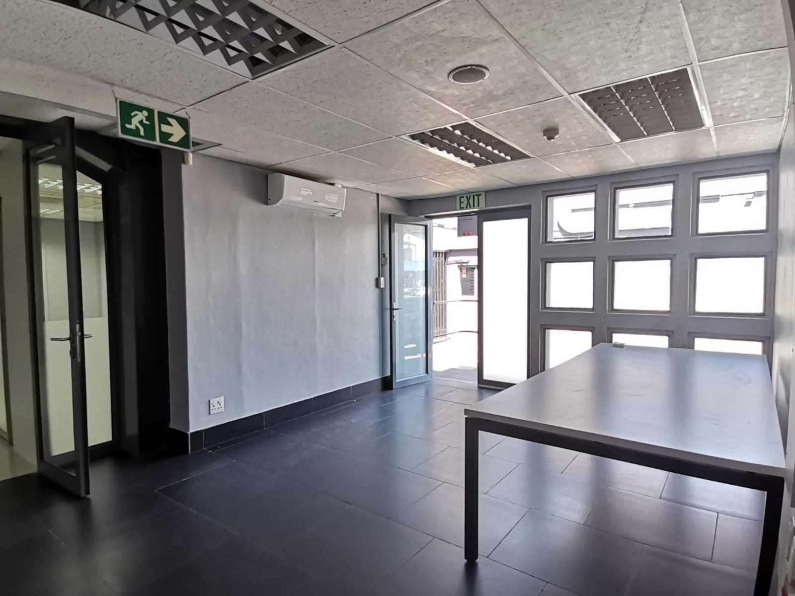 Office for rent in Bella Vista, Paarl, 115 m²