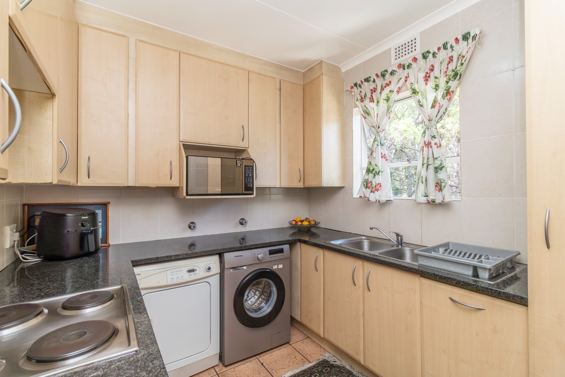 Apartment for sale in Bryanston, Sandton, 146 m²