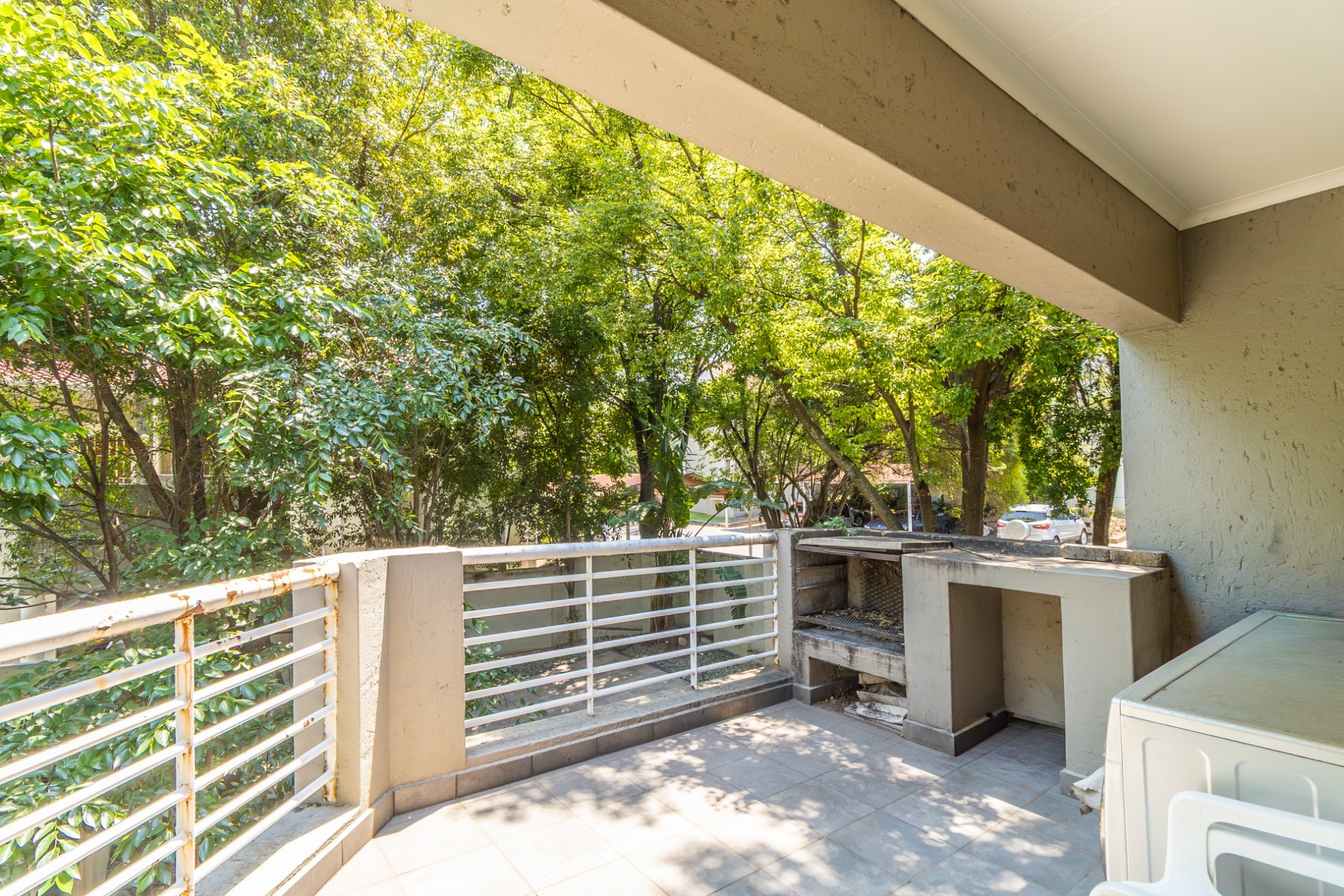 Apartment for sale in Bryanston, Sandton, 146 m²