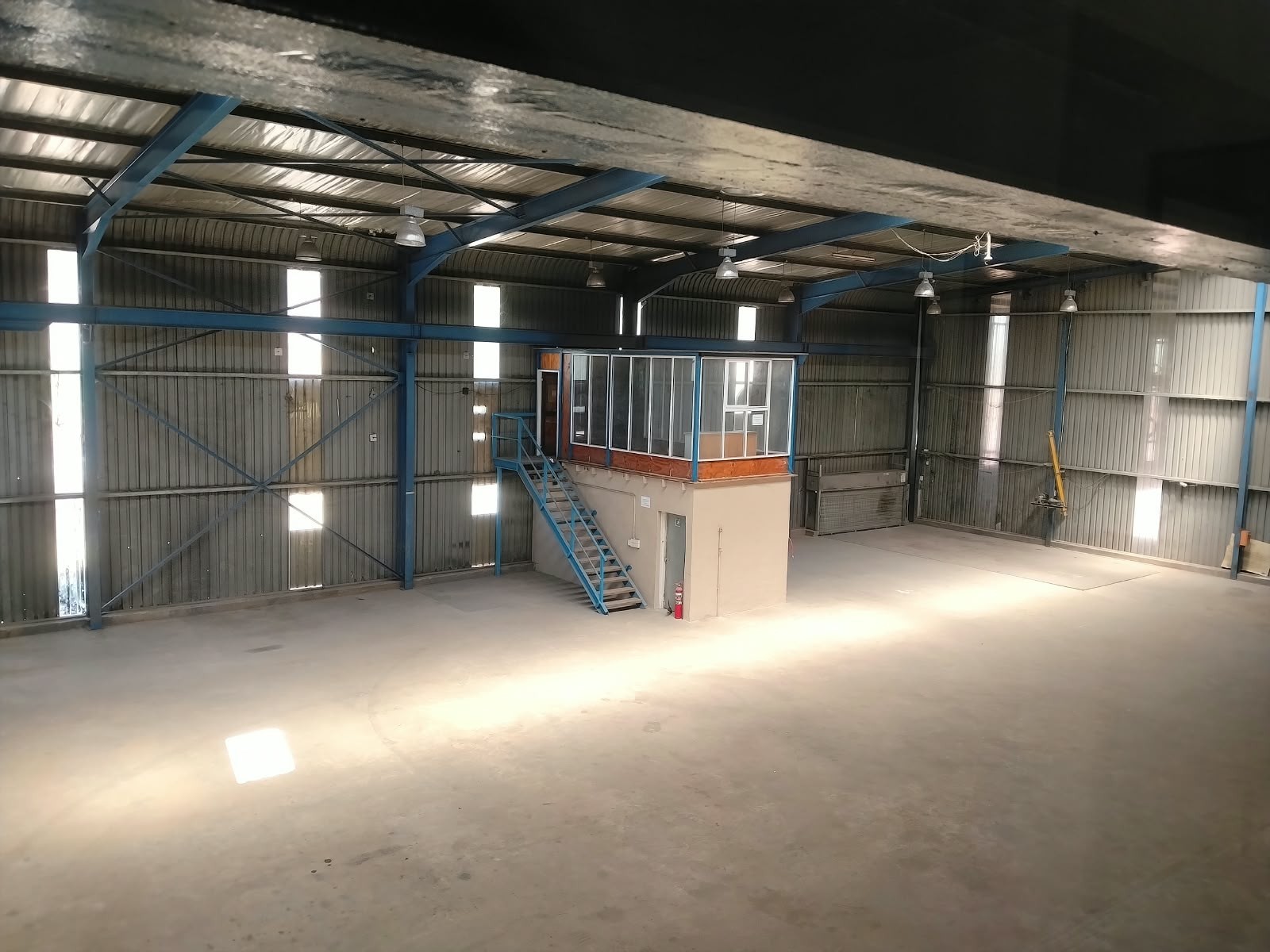 Warehouse for rent in Red Hill, Durban North, KwaZulu Natal, 1000 m²