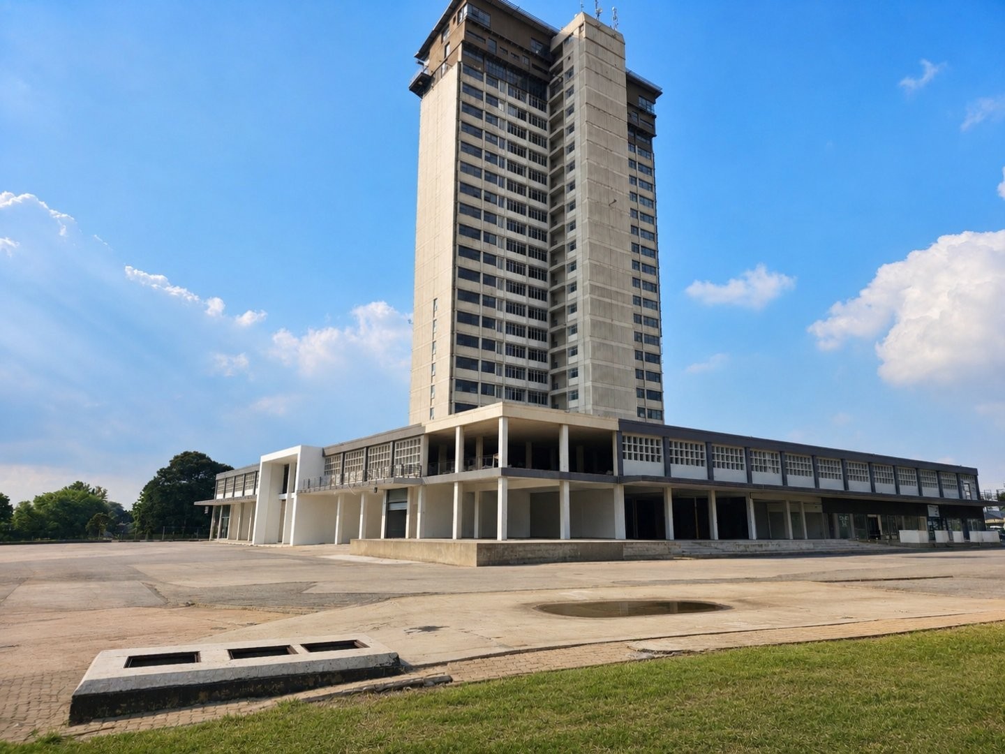 Commercial Property for rent in Dunvegan, Edenvale, 52 m²