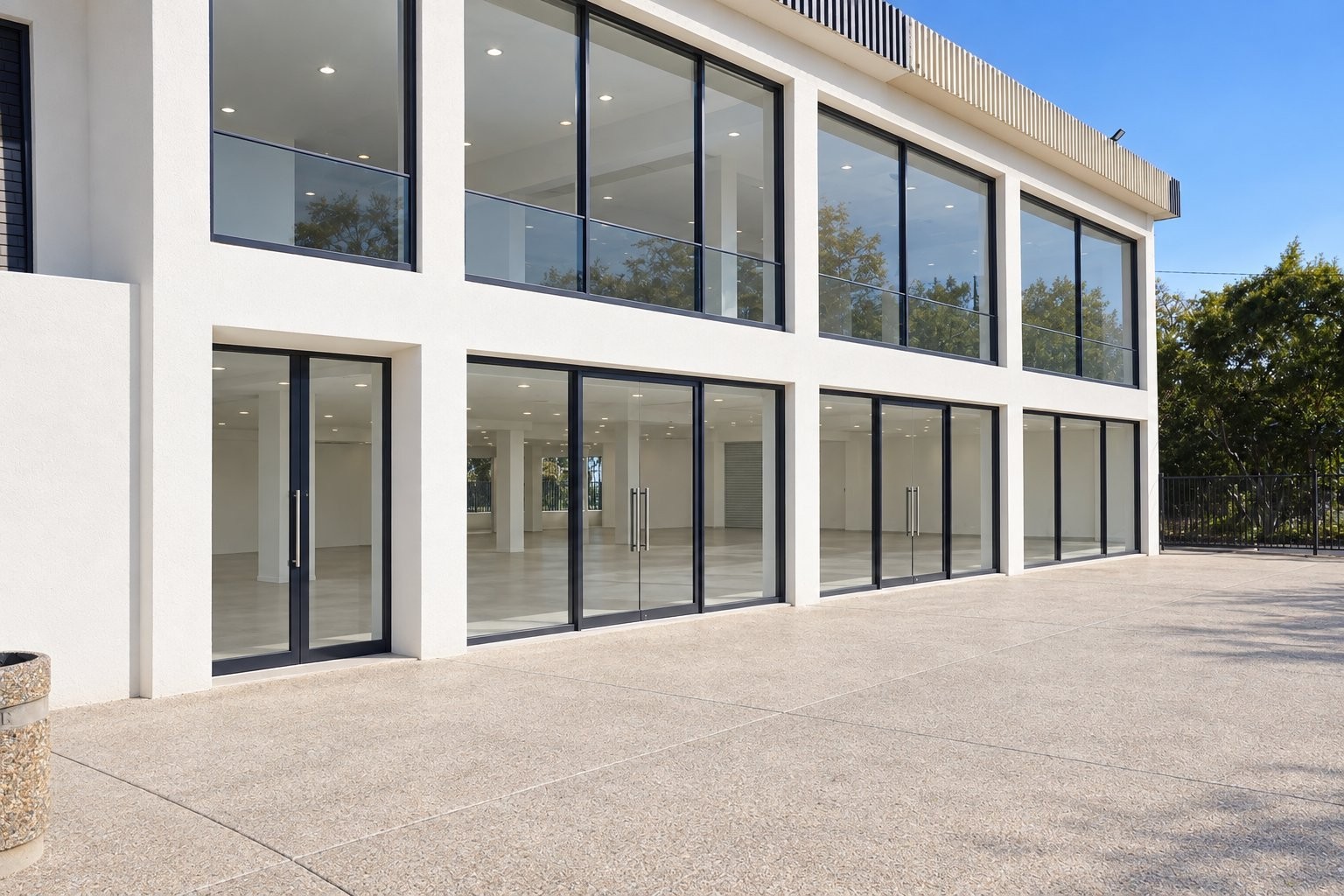 Commercial Property for rent in Wendywood, Sandton, 853 m²